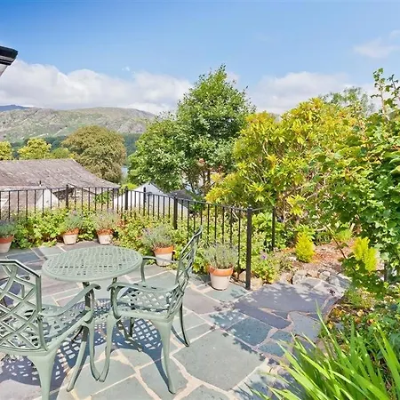 Badger's With Stunning & Mountain Views *
