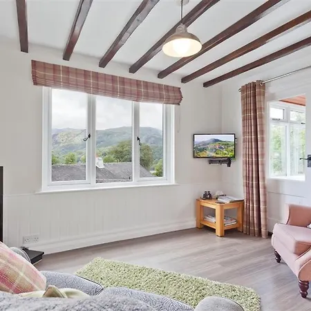 Badgers Cottage, Water, District